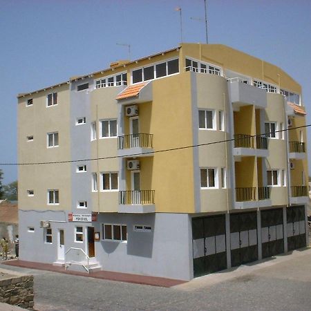 Residencial Por Do Sol Hotel Porto Novo Eksteriør billede