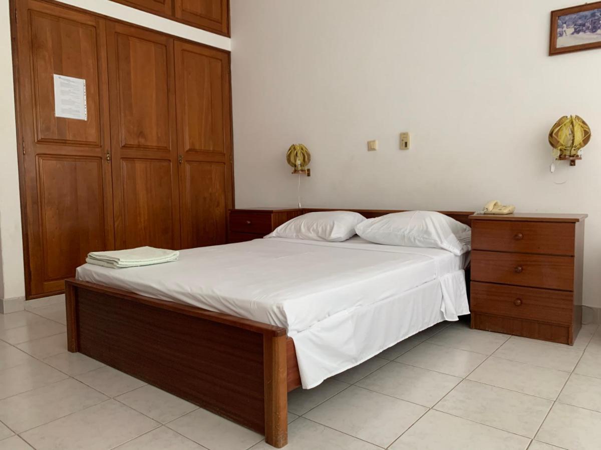 Residencial Por Do Sol Hotel Porto Novo Eksteriør billede