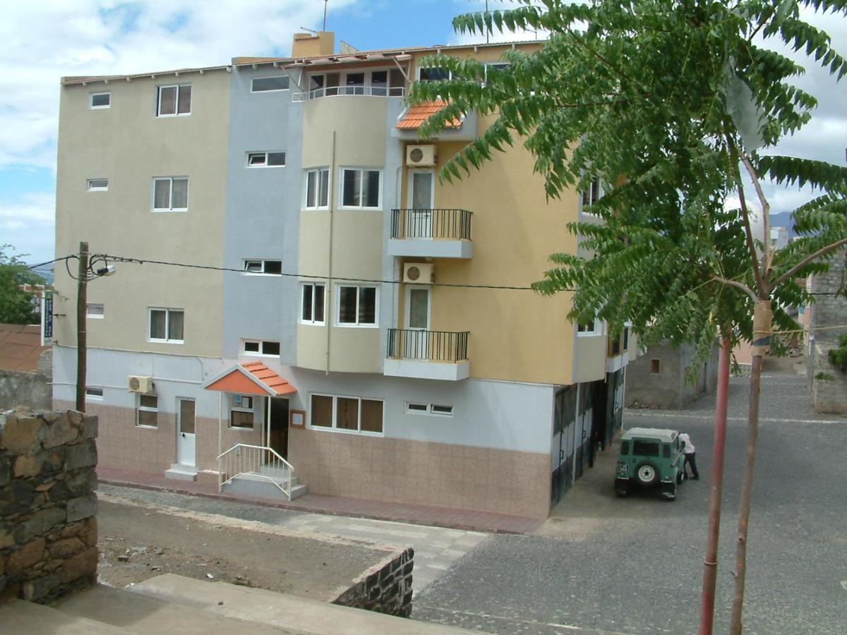 Residencial Por Do Sol Hotel Porto Novo Eksteriør billede